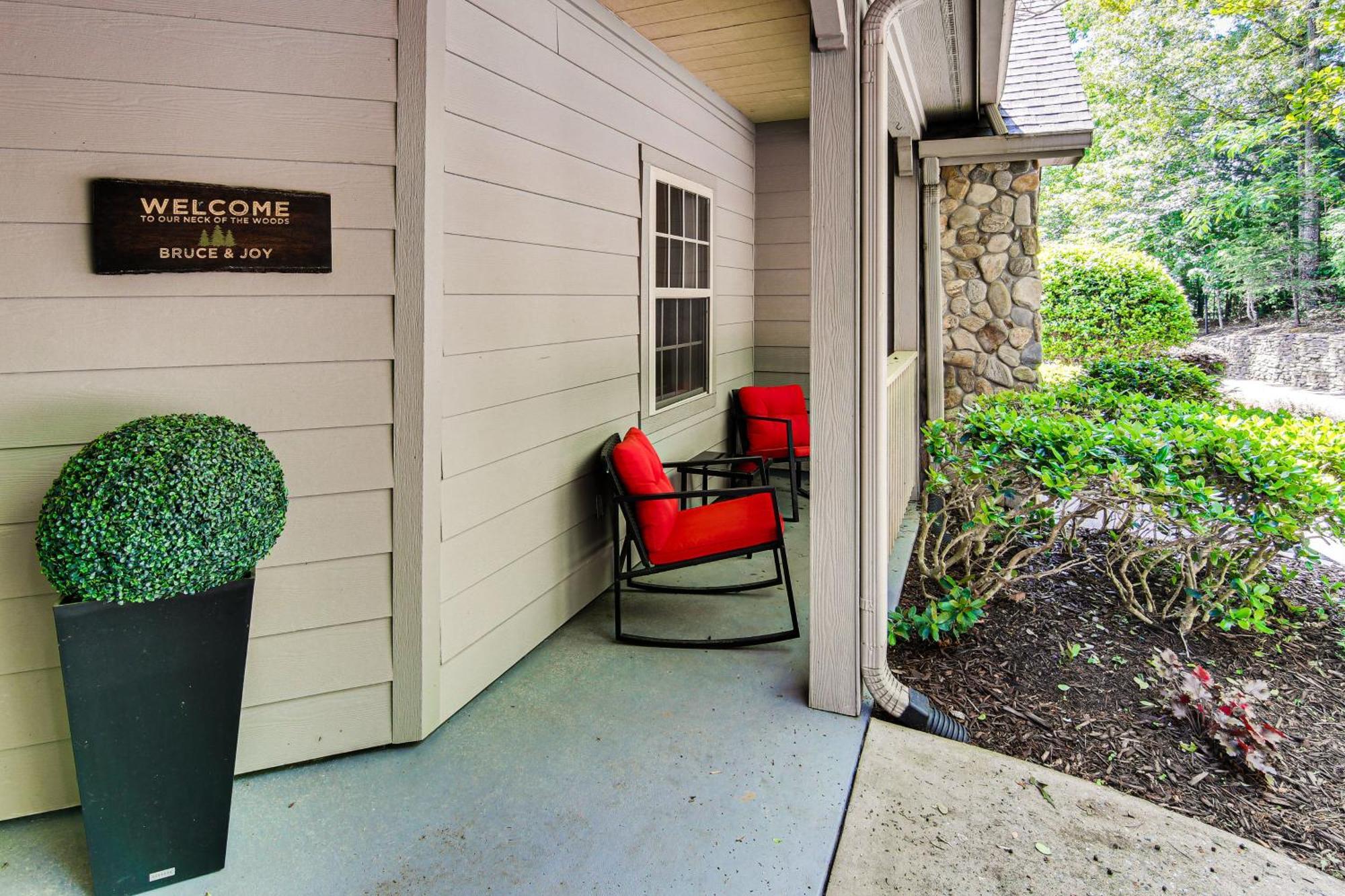 Lake Lure Condo With Resort Pool And Beach Access! المظهر الخارجي الصورة